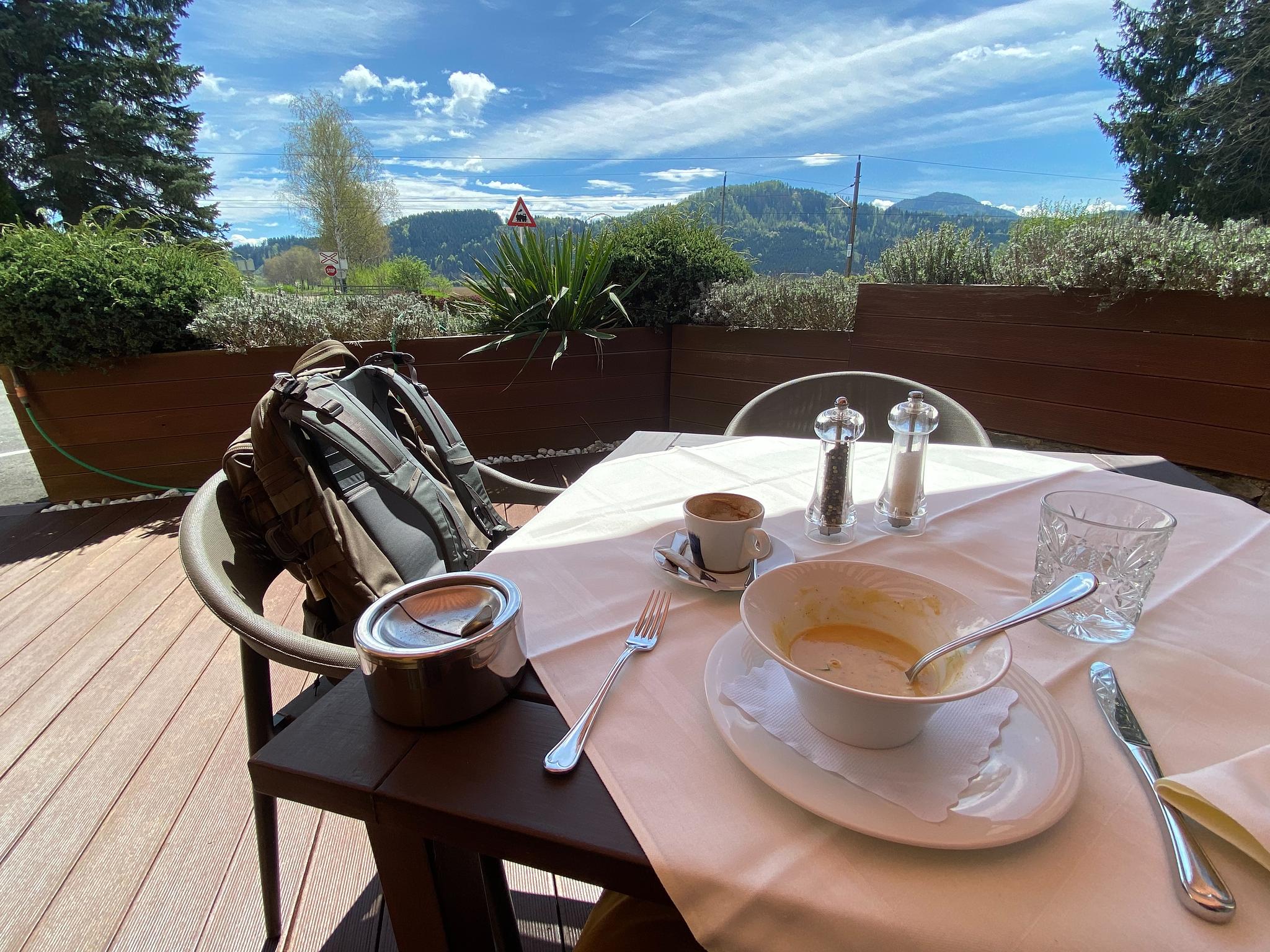 20230429-AustrianLunchStop